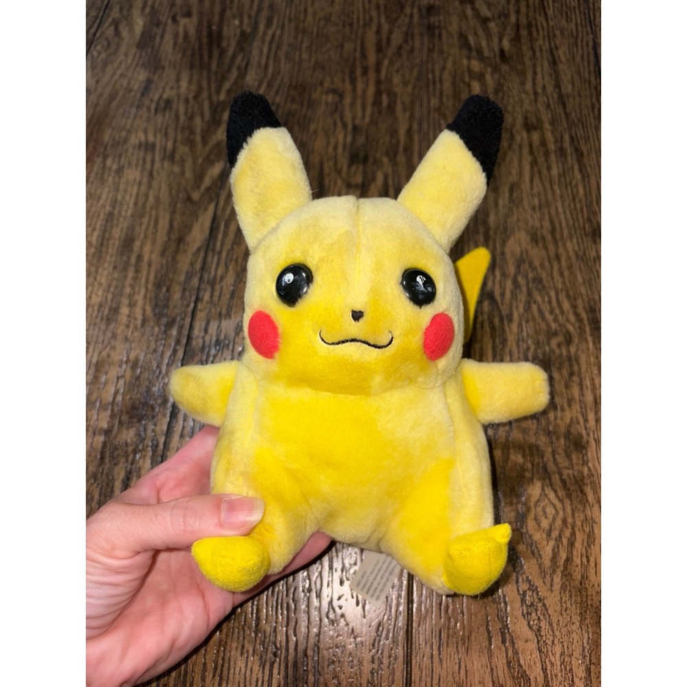 Vintage 1998 pikachu plush 8" rare